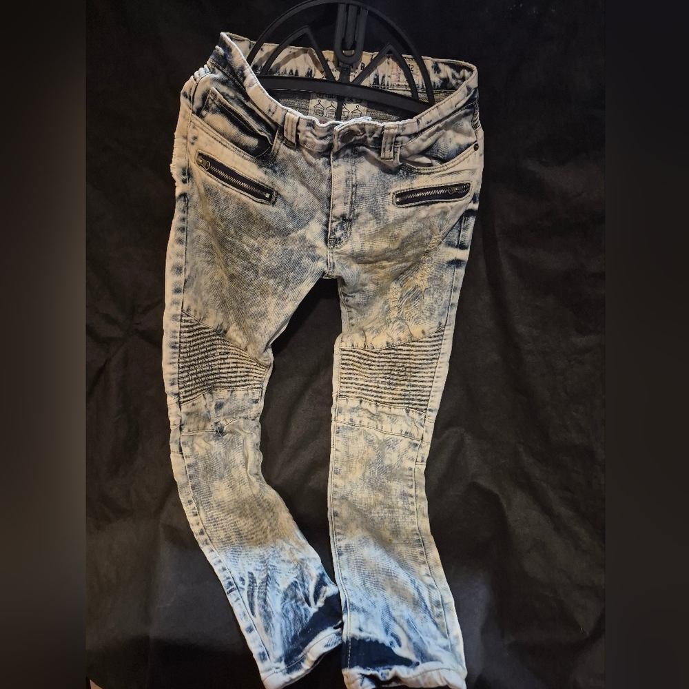 Blue Skinny Jeans with Vintage Distressing